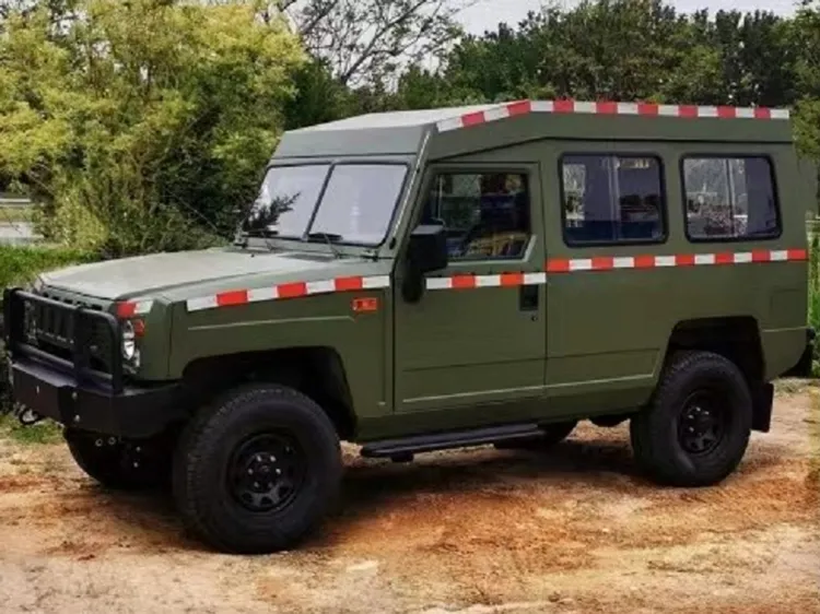 Tàu sân bay dưới lòng đất